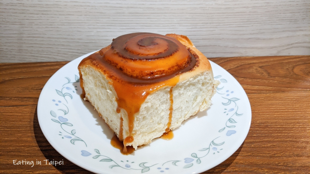 One of the must-try cinnamon rolls in Taipei is this amazing one from Miss V Bakery. Fluffy, bready, gooey, delicious.