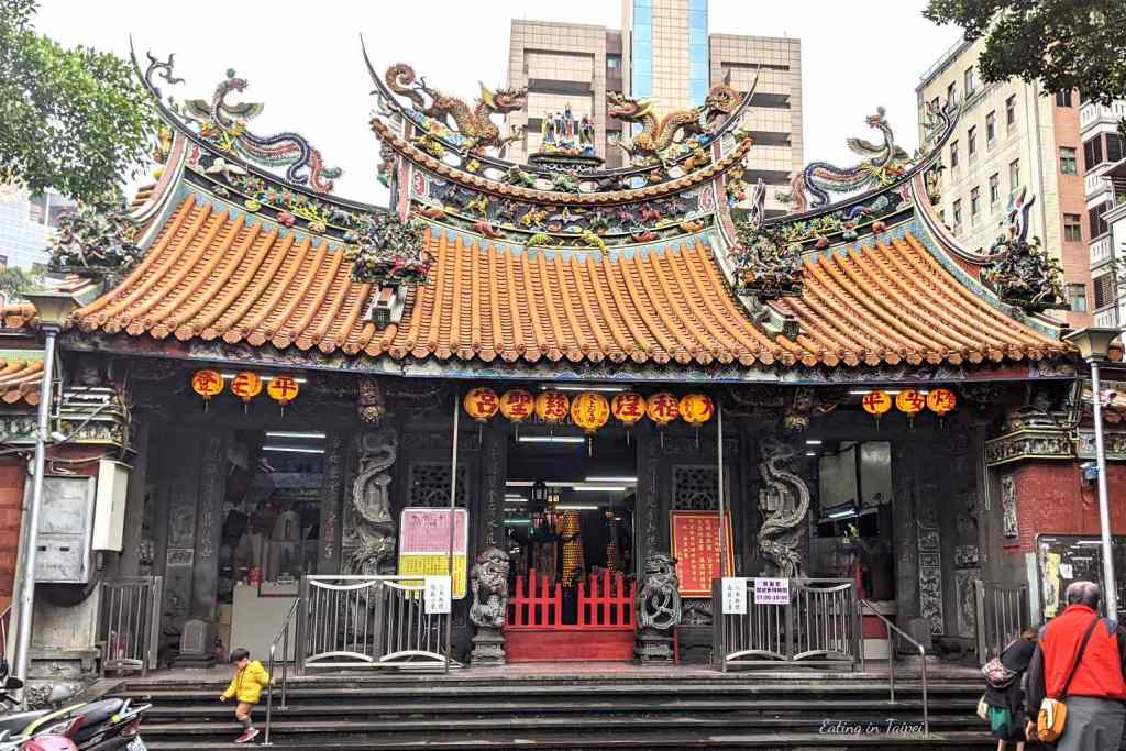 Dadaocheng Cisheng Temple