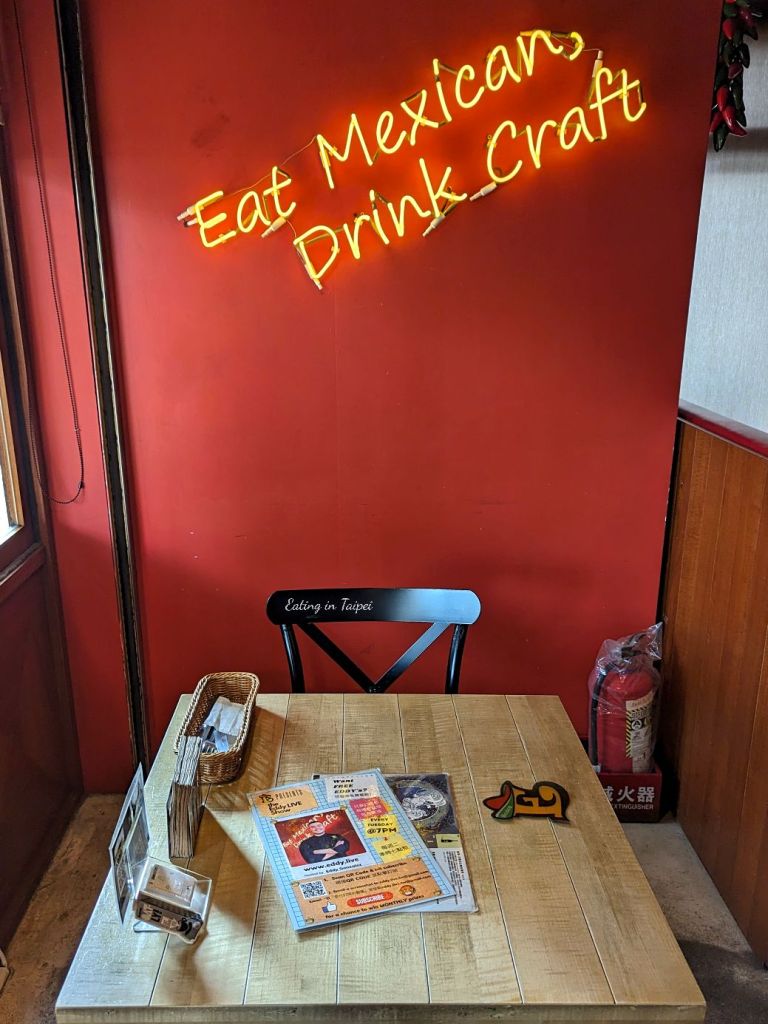 Eddys Cantina inside