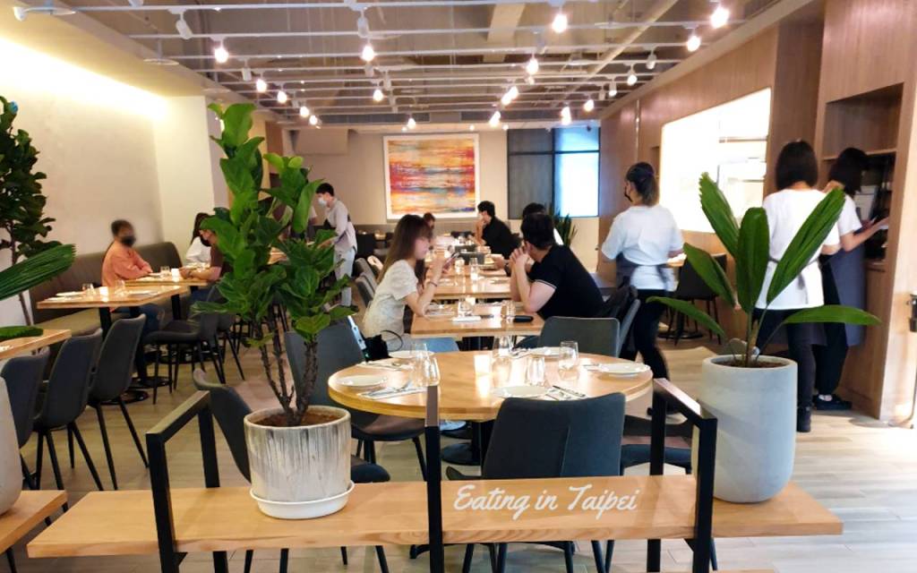 The inside seating area is big enough for intimate dates, but also large parties, too.